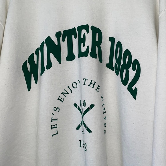forest green and white winter ski crewneck - Picture 1 of 4